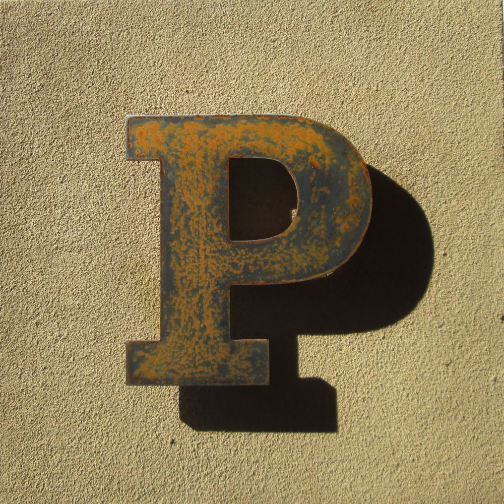 гимли показывает свою жену. Ten letters. Ten letters. кортеновая сталь таличка. Ten letters.